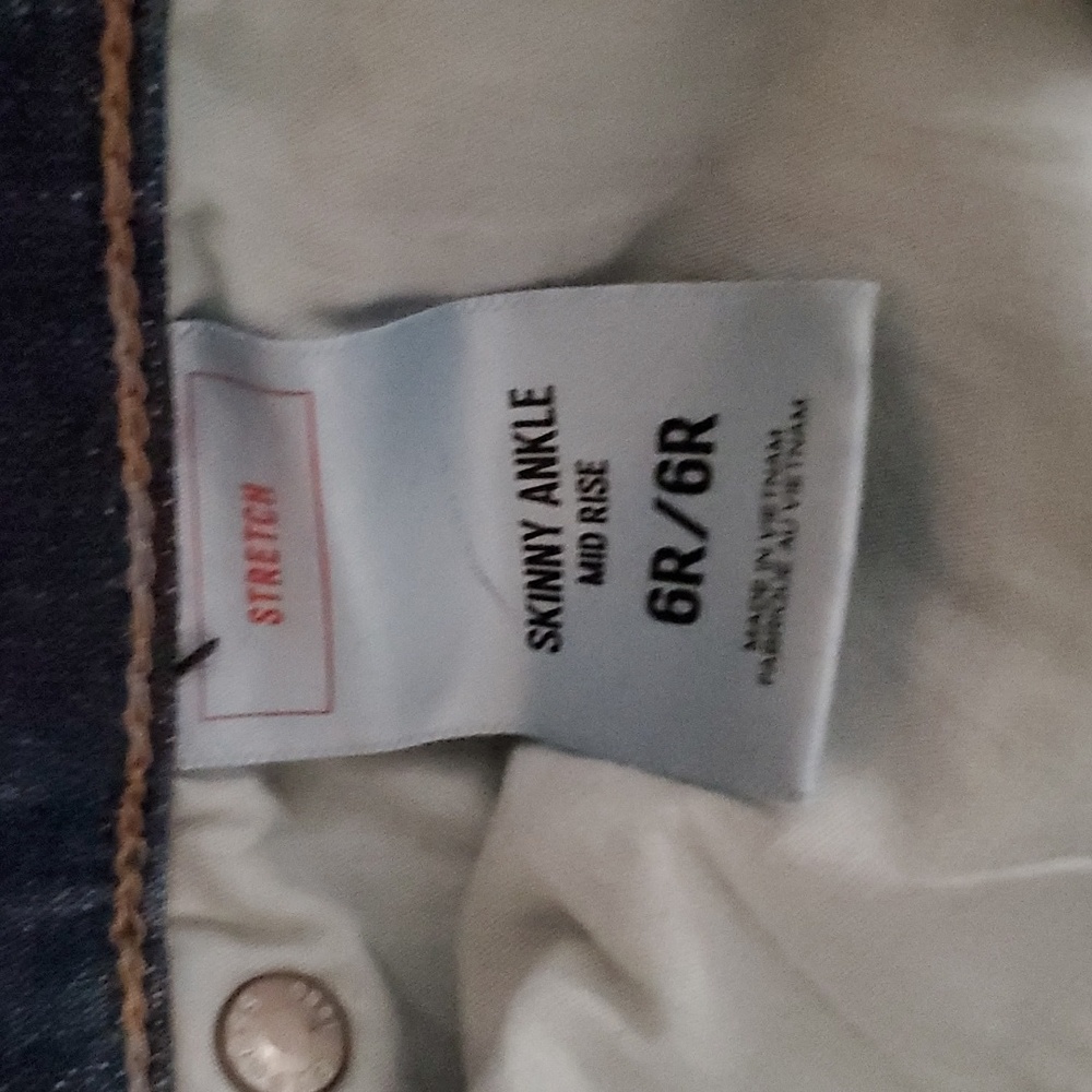 Express Distressed Jean - Picture 7 of 7